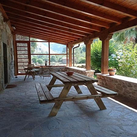 Amplia Y Comoda Casa De Piedra Con Porche Y Jardin San Roque de Ríomiera Esterno foto