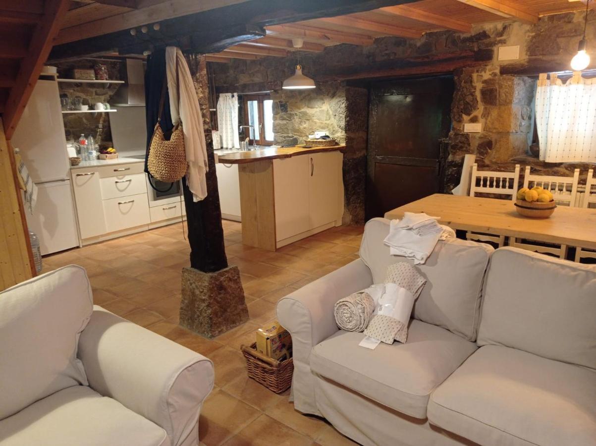 Amplia Y Comoda Casa De Piedra Con Porche Y Jardin San Roque de Ríomiera Esterno foto