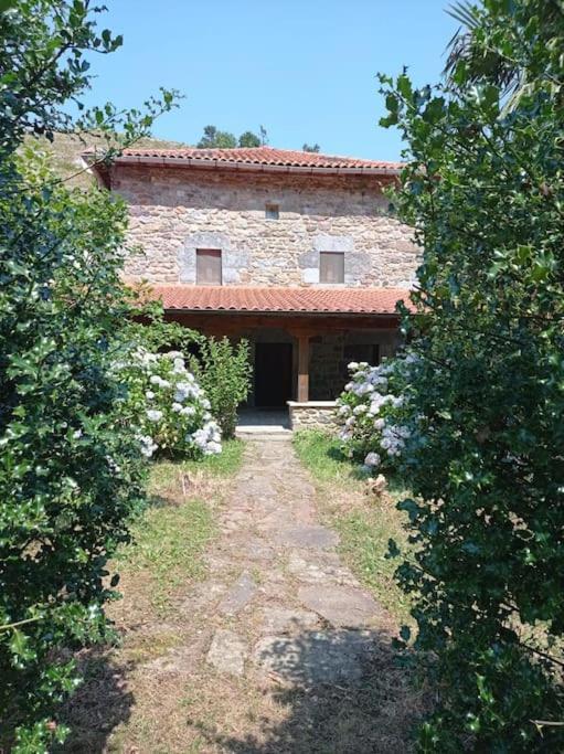 Amplia Y Comoda Casa De Piedra Con Porche Y Jardin San Roque de Ríomiera Esterno foto